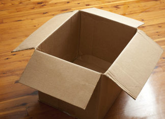 Wiosenne porządki – spakuj nieprzydatne rzeczy do tekturowych opakowań