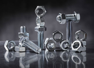 Gdzie stosuje się śruby wykonane ze stali nierdzewnej?
