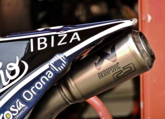 Z jakiego kraju pochodzi firma Akrapovic?