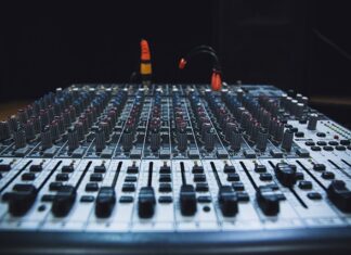 Dlaczego tłumik buczy?