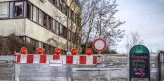Jak sprawdzić szczelność układu wydechowego?
